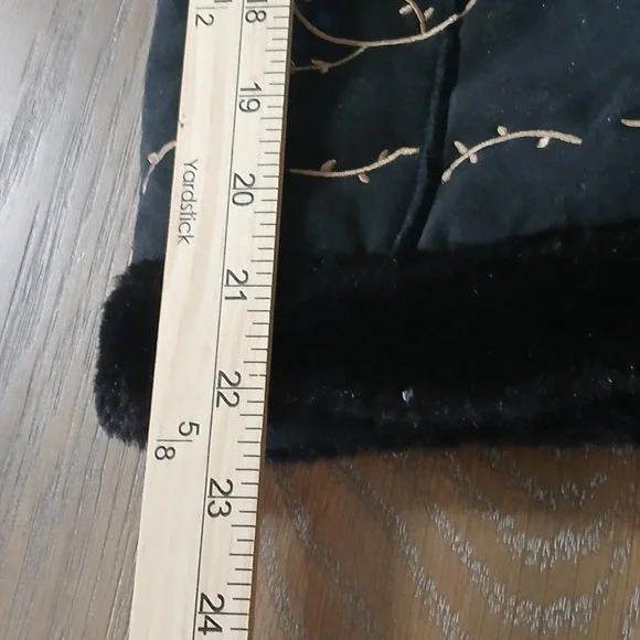 (Relativity) Ladies Jacket Sz M Black Suade Embroidered Flowers Sherpa Lining - Picture 15 of 16